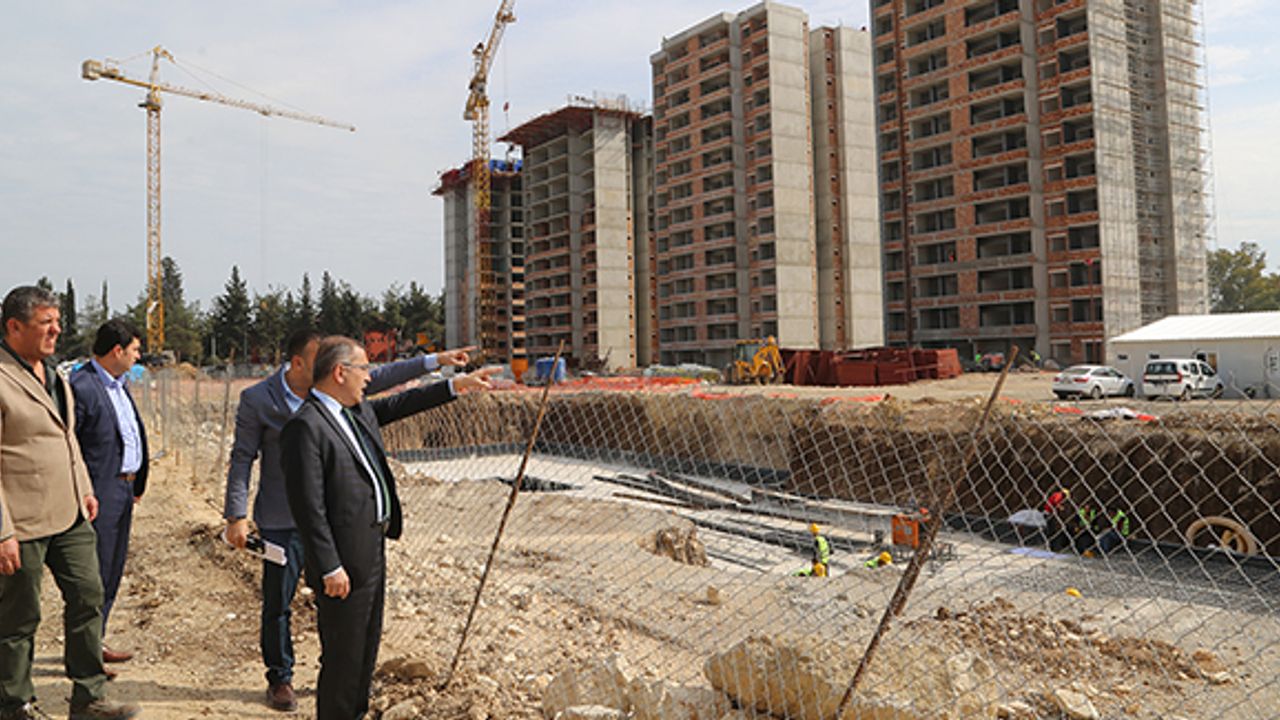 Başkan Çelikcan, Yüreğir Sosyal Konut Projesi inşaatını inceledi!