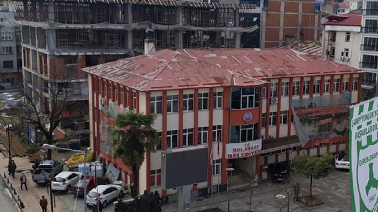 Bulancak eski belediye binası bu hafta yıkılıyor!